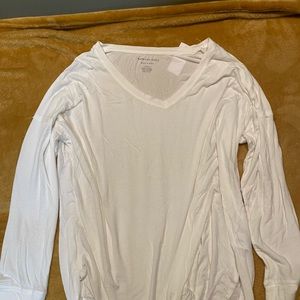 AE super comfortable BRAND NEW lounge shirt